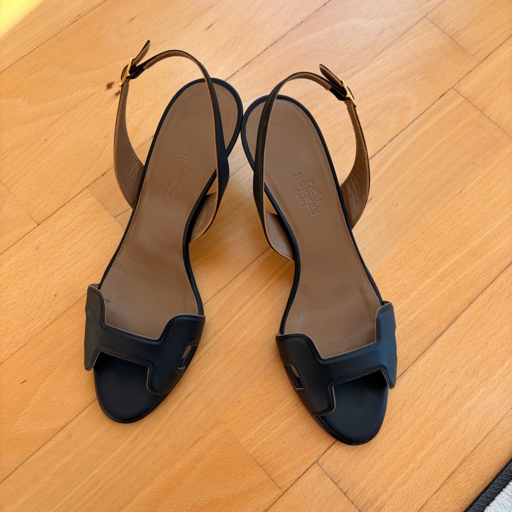 36.5 Hermes Black Women's Slingback kitten heels